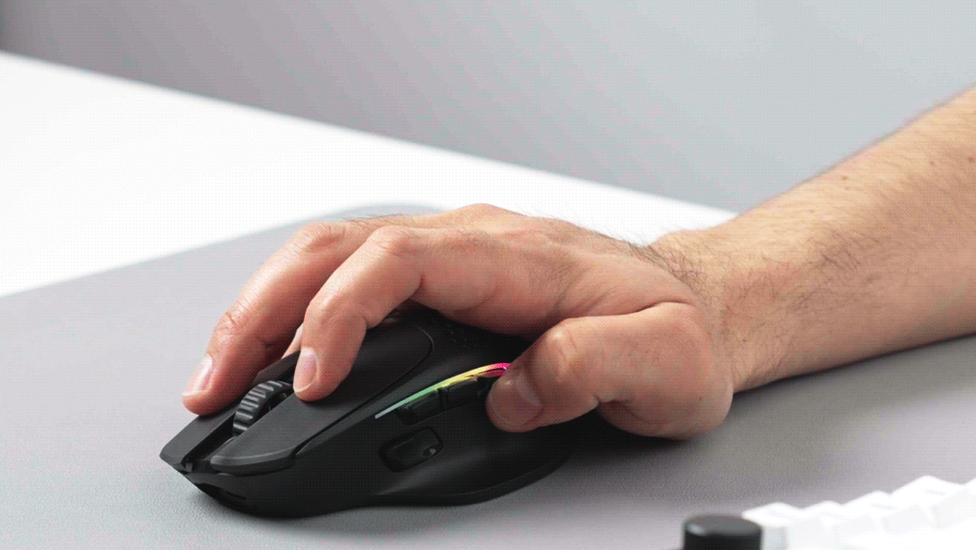 The Model I 2 Wireless action button also allows for quick layer shifts